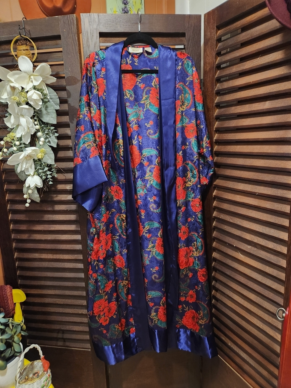 Vintage Victoria's Secret Deep Purple Satin Floral Kimono Robe with Red Flowers